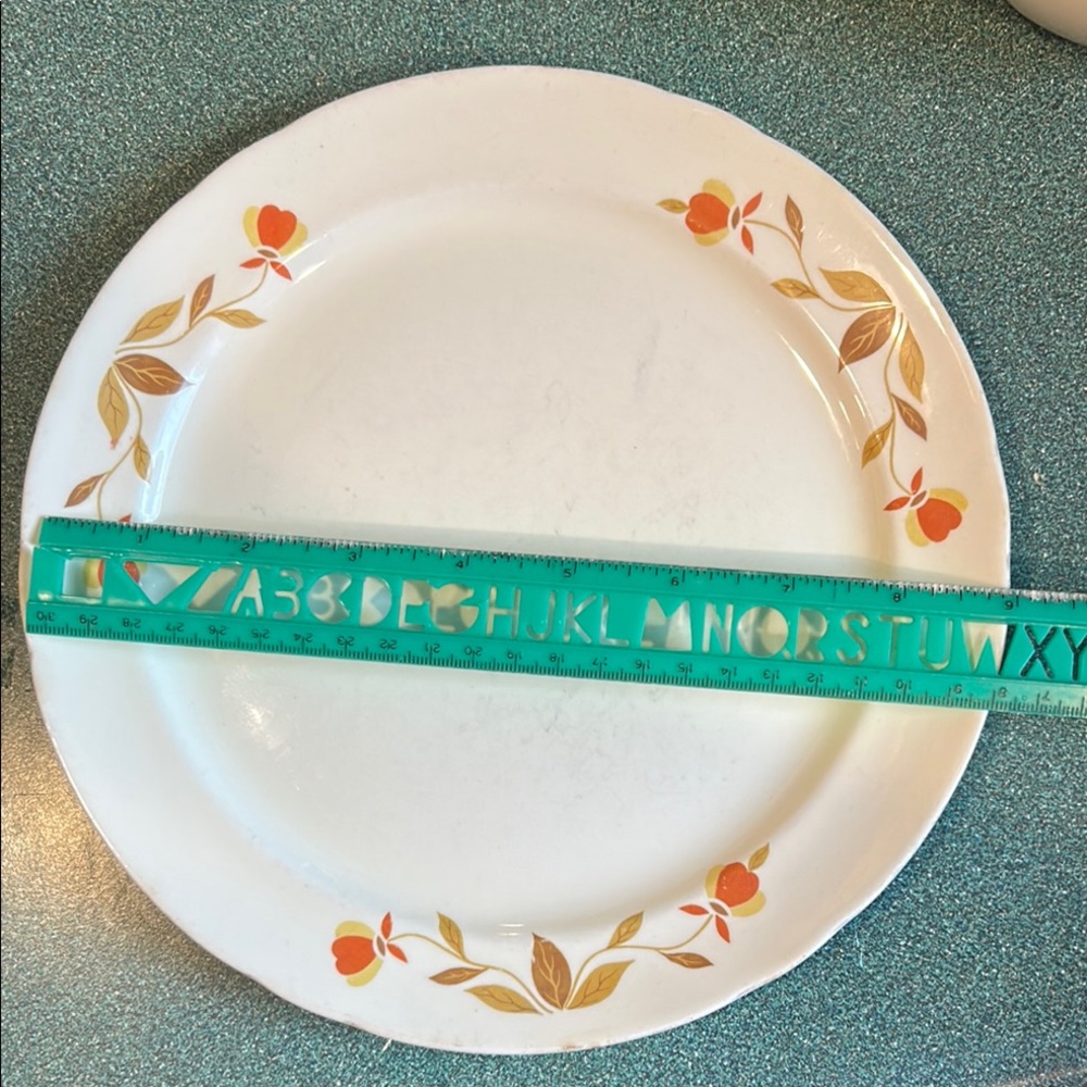 Hall’s Autumn Leaf Luncheon Plate